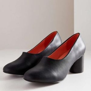 Urban outfitters Karen glove heels